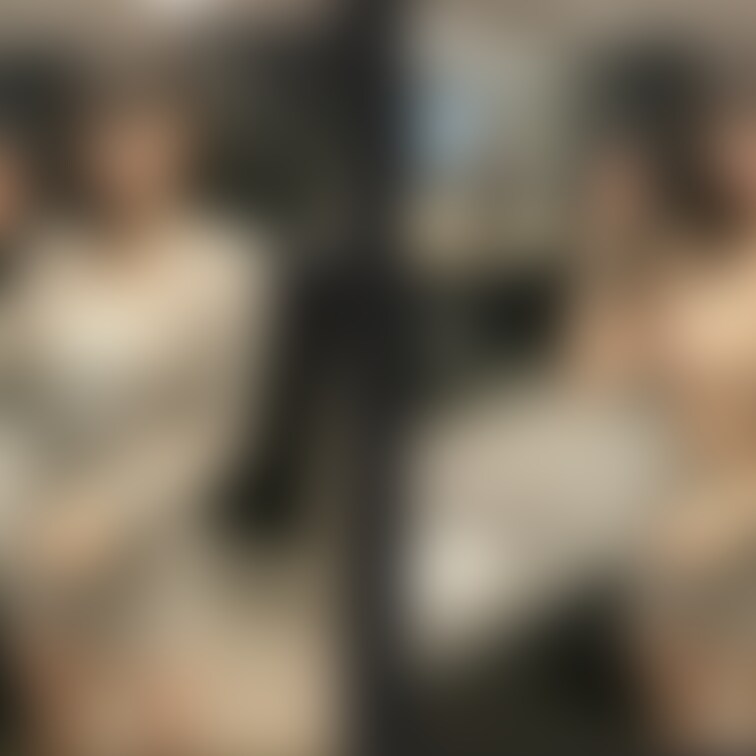 着衣と脱衣を並べた画像です。画像№123