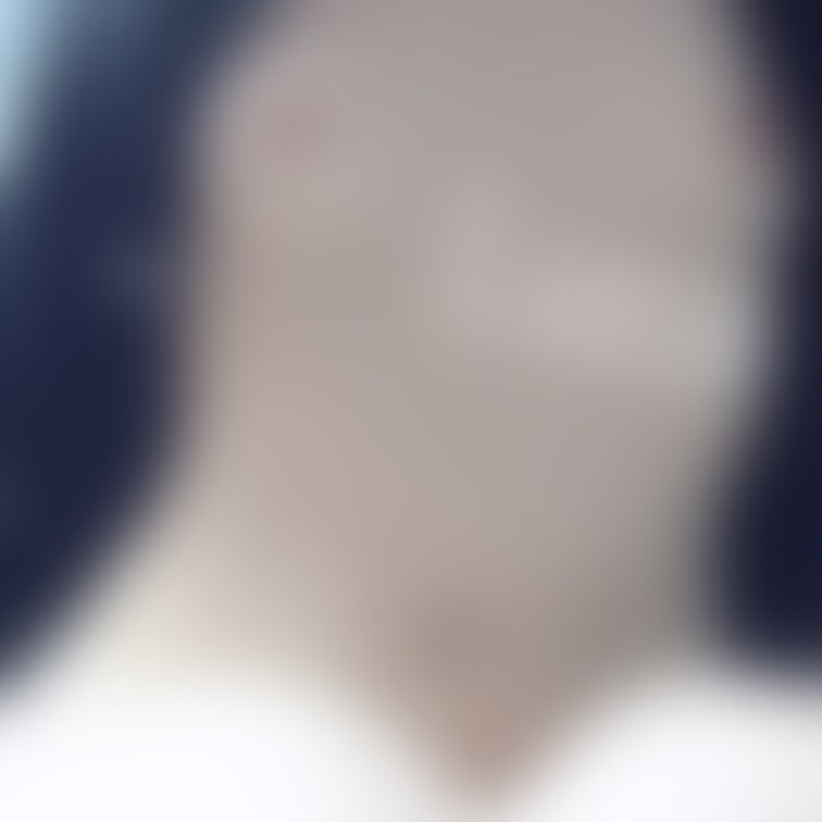 下から撮るとますますちっちゃく見える…？