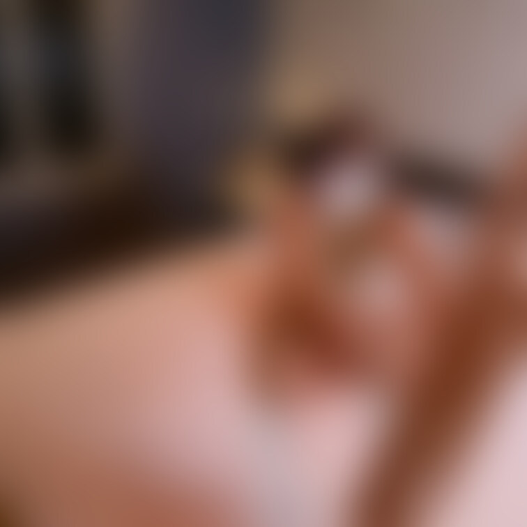 関西弁JD妊婦あかりちゃん(臨月)の本編のサンプル画像です。
本編⇒ https://myfans.jp/post