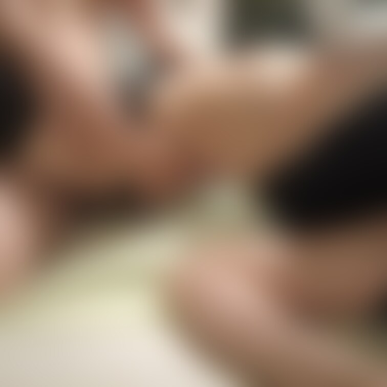 【明日投稿】普通じゃ満足しない彼女の乳首を洗濯バサミでギュッ…ドMに最適、目隠しプレイで感度上昇