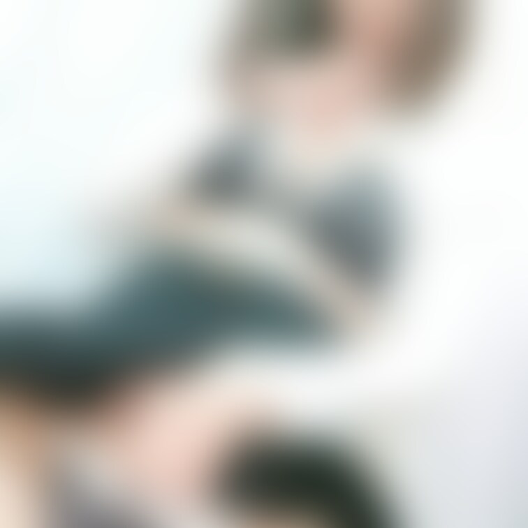 
エロいポーズの指導してください、、