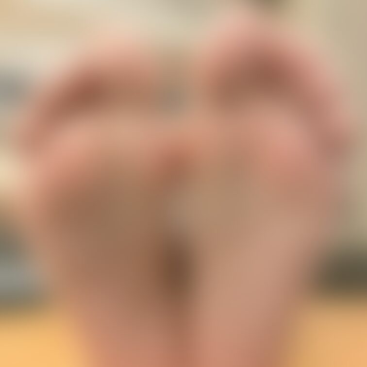 学生時代は陸上部 ちひろさん🏃‍♀️②
 
 足のサイズ：23.5cm
#足フェチ