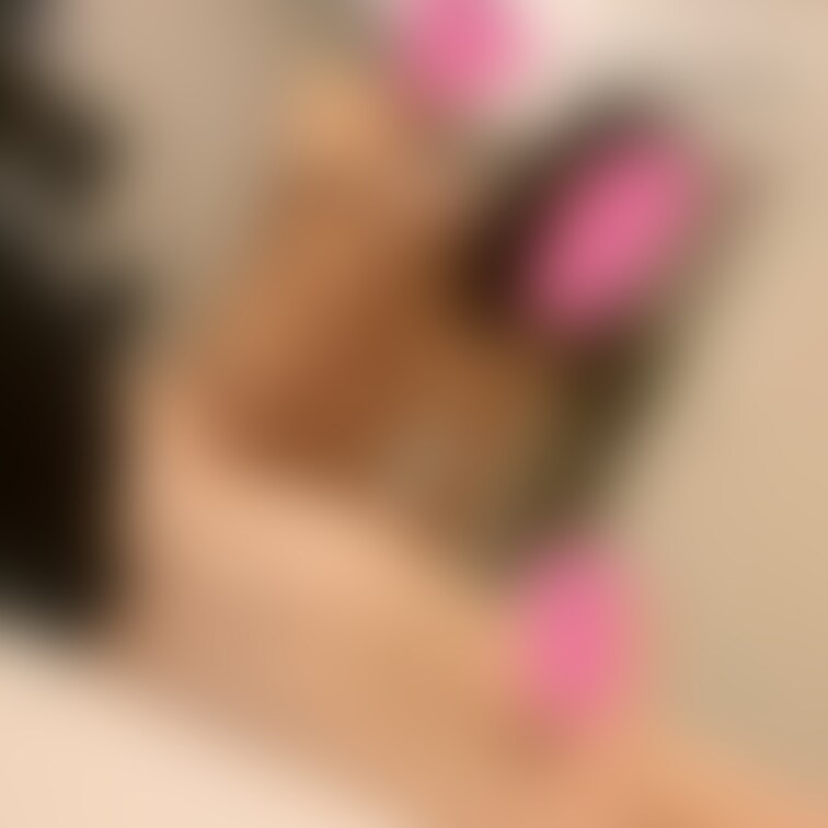 <本日の1枚>
自分の妻がバックで突かれて喘いでいる姿を
こんなアングルで見ることって普通無いですよね…
