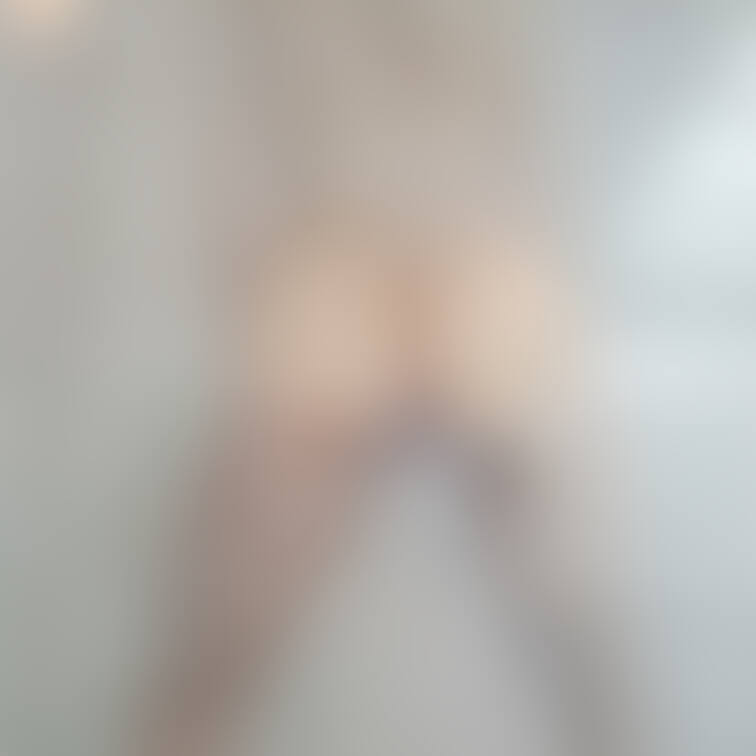 ｹﾂﾜｲﾊﾟｰの自撮り写真の続き！アナル丸見えで押し付けてきます！動画のほうは丸見えなうえでどんどんと押し付けてお尻がま