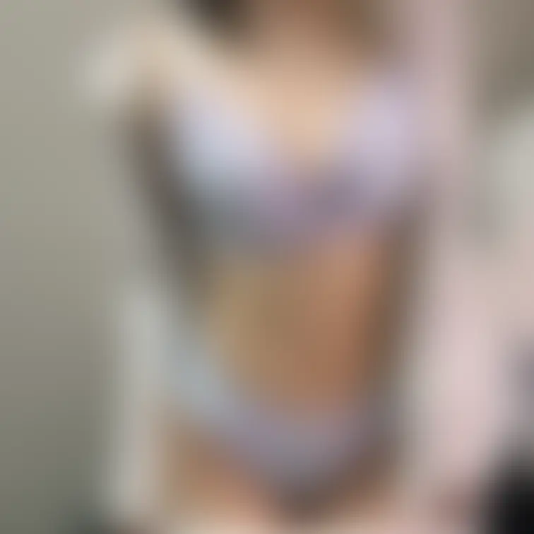 寝る前にふわふわパジャマでゆる～くオ〇ニー始めるね♡
ちなみに下着はニッセンです笑。