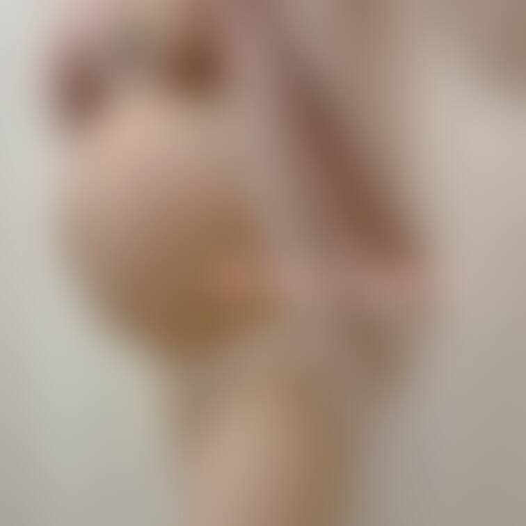 9ヶ月妊婦のパンパンなお腹🤰🤍