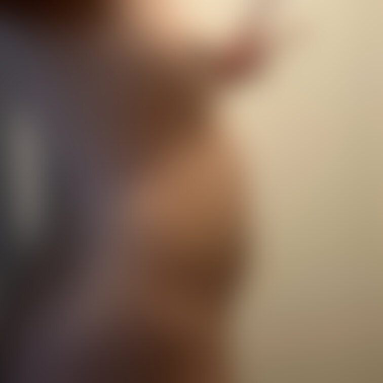 横の分厚さとか体重計数値公開とか!
お腹いっぱいになるとおへそまで見えるくらいこんなにふっくらしてしまう
辛いっぴ…