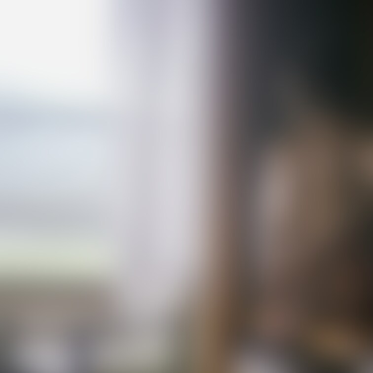 なんでこんな写真撮ったんだろ笑
TVの横で何してるのわたし笑
雰囲気だけは良い笑