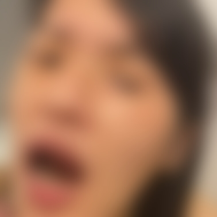 妻に口便器したい人いますか！？
お金払ってまでやりたいですか？
それとも無料がいいですか？