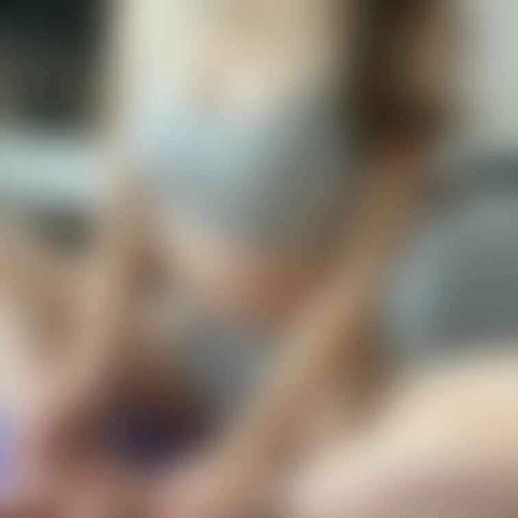 みるくと一緒に筋トレしよ？💓(汗シミあり)