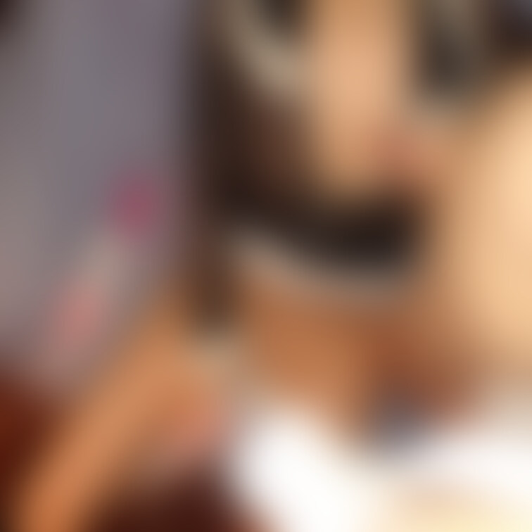 フェラ＆手コキしながらも絶叫アクメの画像です。