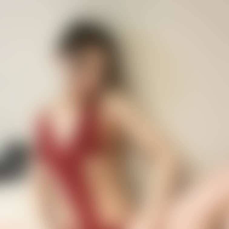 こんばんわ!きゃーっ。
すってんこ○○○ん💦
助けて下さい(・・)
でもすぐ元通り♩
一体型になってるから脱