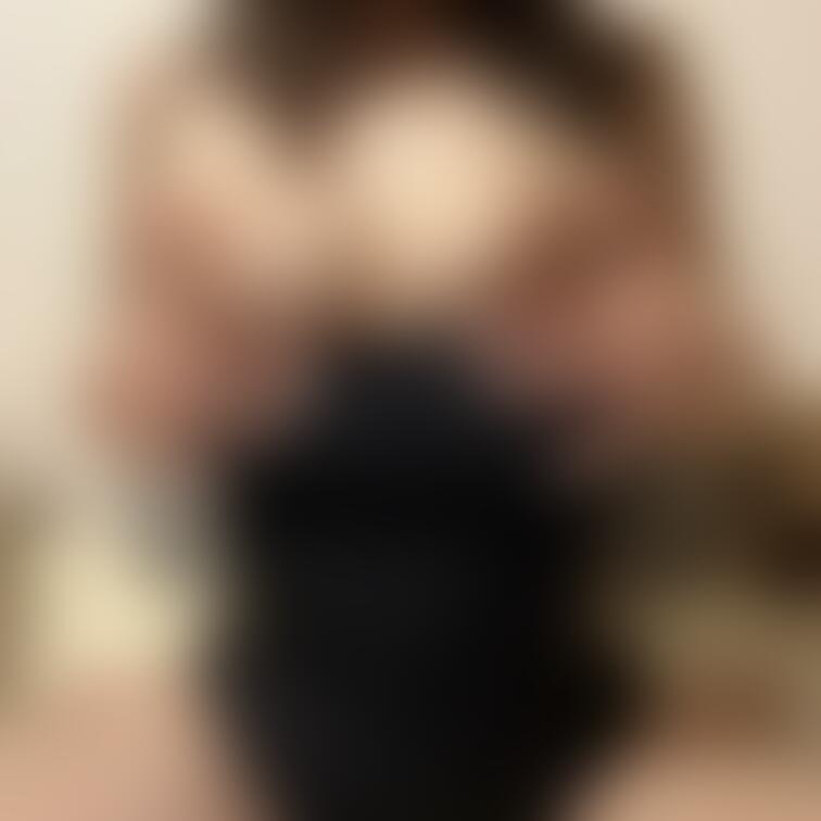昨日の生配信で着てたおニューの水着👙
生配信中にリスナーさんからの要望で脱がされちゃったけど…🫣
夏はこれでプールと