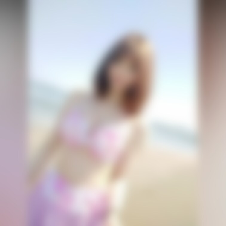 海岸沿いを水着で歩きました♪正直、ちょっとひとりで自撮り棒持って歩くのは恥ずかしかったです///笑