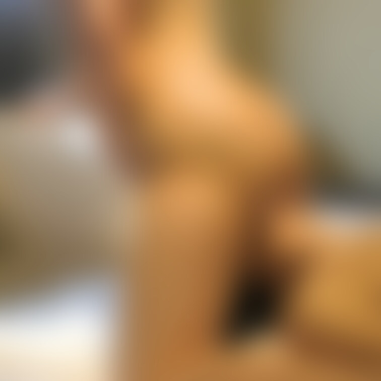 動画の中の厳選ショットです。お気に召したら動画も見てください👀
✨ クールビューティーみくさんをクンニで責めてみま