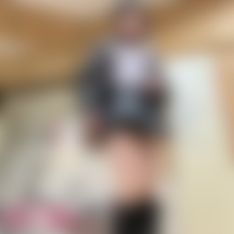 「レザーのミニスカを履いた太ももへ…手コキでザーメンを…」

オリジナルサイズ画像

#美乳 #爆乳 #巨乳フェ