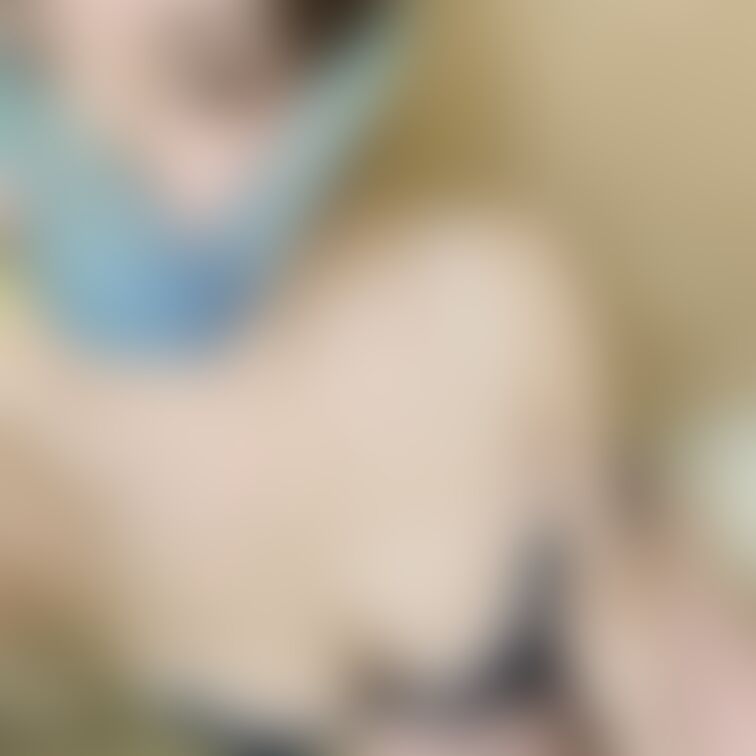 こんなえっちぃ水着で泳いだら
すぐポ○○○しちゃいそう…♡