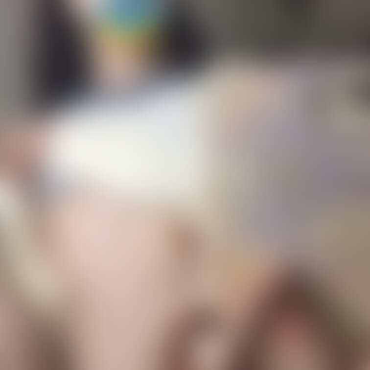あみちく摘んで🥺
M字開脚も見てねくださいっ、、