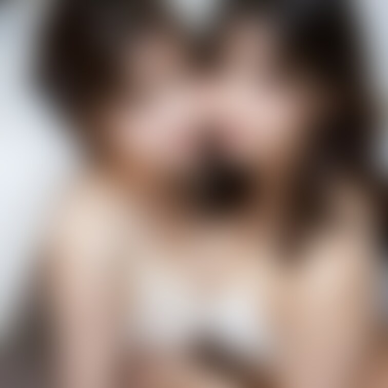 抱き合う2人💕