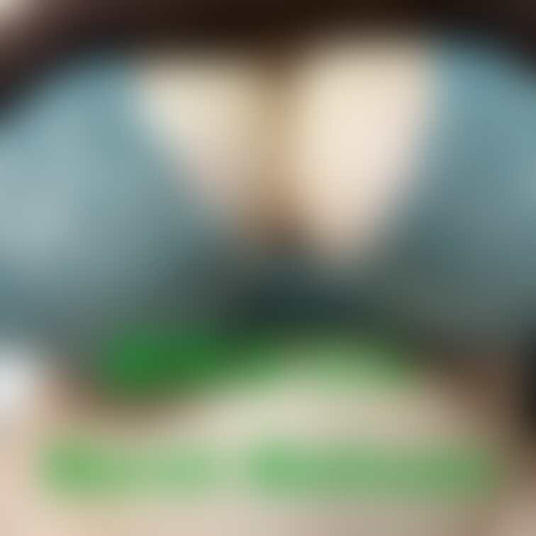 巨乳見て、今日も頑張ろう!!
Get energy from my big boobs!!