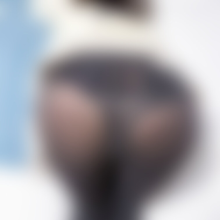 パンスト履いてても…
えっちな匂いがわかるって言われちゃった🥺💦
恥ずかしいカラダの人妻です💓