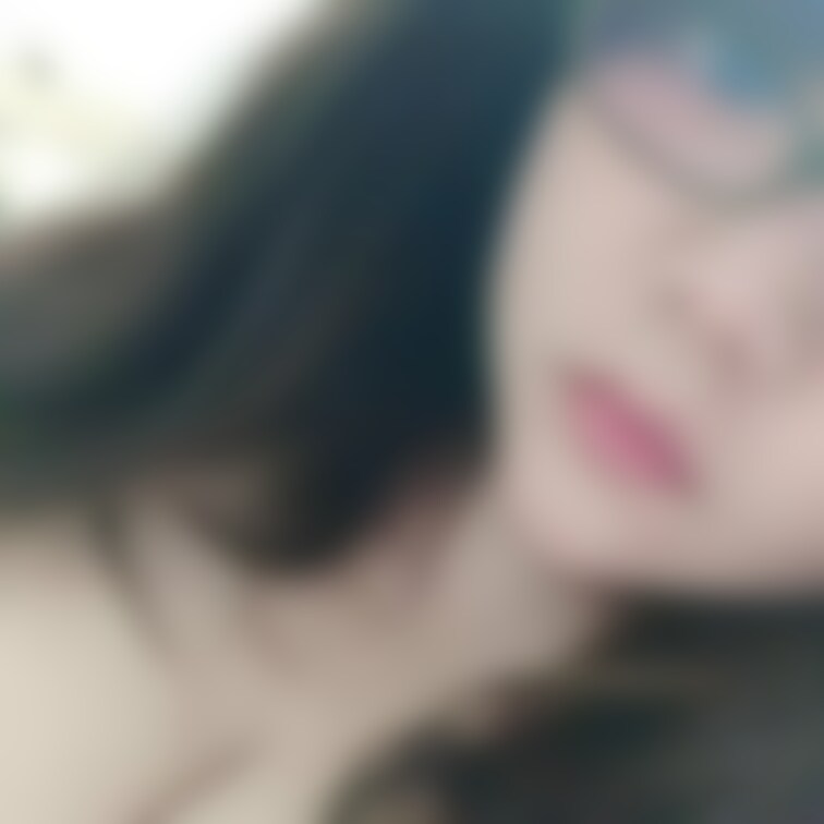 顔つきの乳首弄りですが…
もっと激しめが好きです。