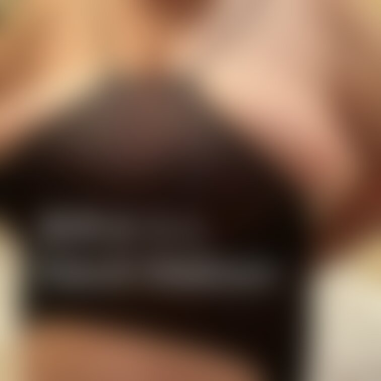 巨乳見て、今日も頑張ろう!!
Get energy from my big boobs!!