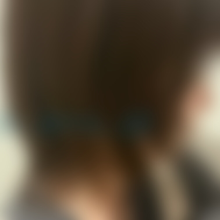 今日は美容院に行ってきました💇
明日○○○のピアノ🎹発表会なので今からソワソワしております（笑）
毎回、私の方が緊張