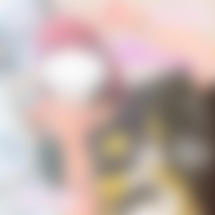 ✂︎髪色入れて来ましたよ~✨
前回まで、透明色に憧れて透明ピンク等を入れてきましたが、秒で色が抜けてしまって勿体なかっ