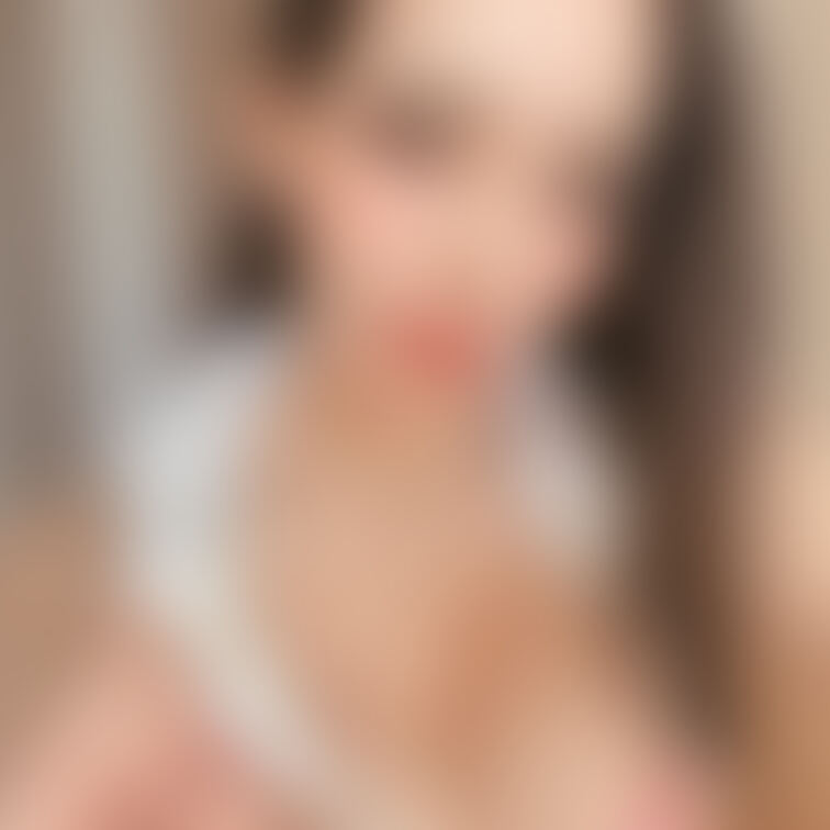 制服似合ってる？💭💋

こんなHな彼女欲しい人はコメントちょうだい💭