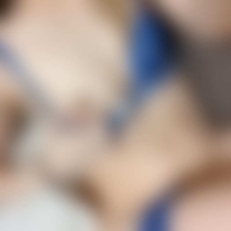 😋Smileぷらん😋
青下着×あめおっぱい……/////
ソファの上で○○○してほしいなぁ♡
スタンプの向こう