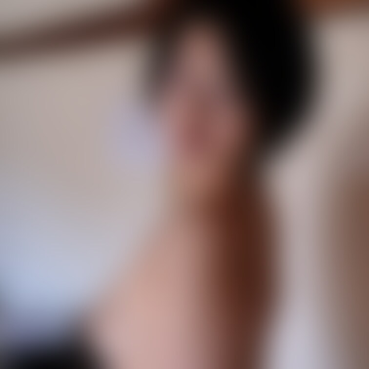 横から