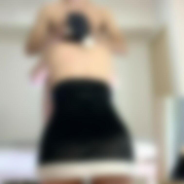 【後方視点】サンタコスで口内射精！
オナホみたいに口を使ってもらいました
苦しそうなところにどっぷり口内射精。
最