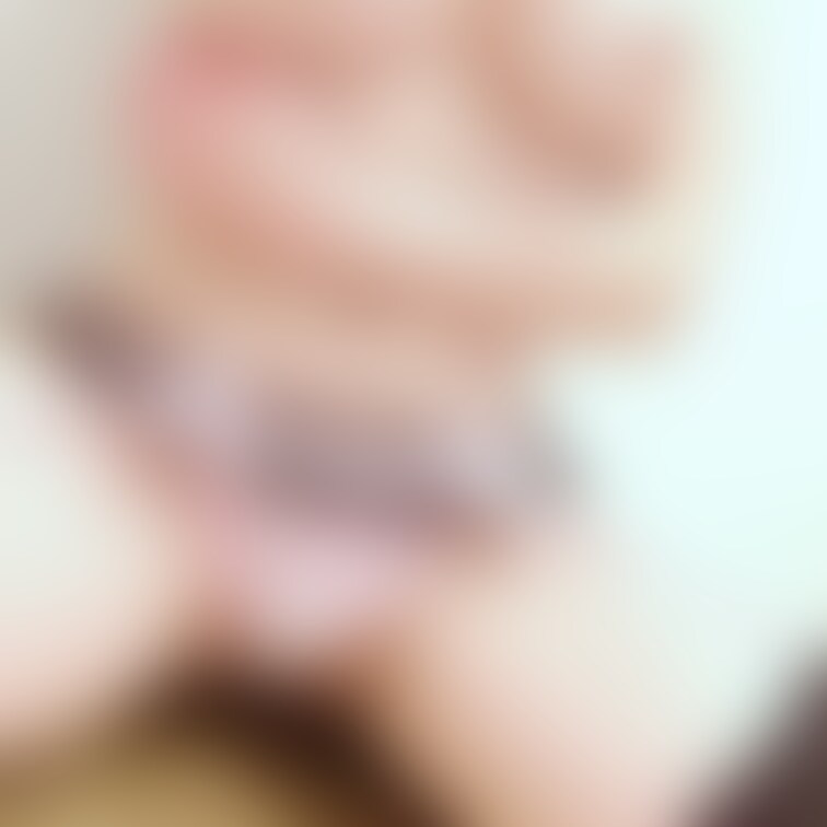 23歳かなちゃんFカップ
なんてエッチな下着姿でしょう！
胸も見せてくれて前からも後ろからもサービスショット！そして