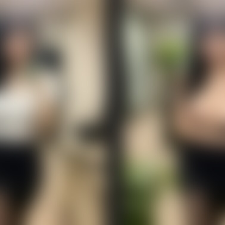 着衣と脱衣を並べた画像です。画像№450