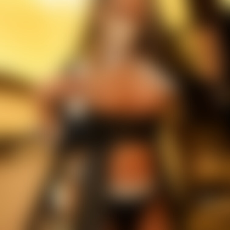 おはよん🖤
意外と初めてする聖○○○コス🫶
どうかな??🥰