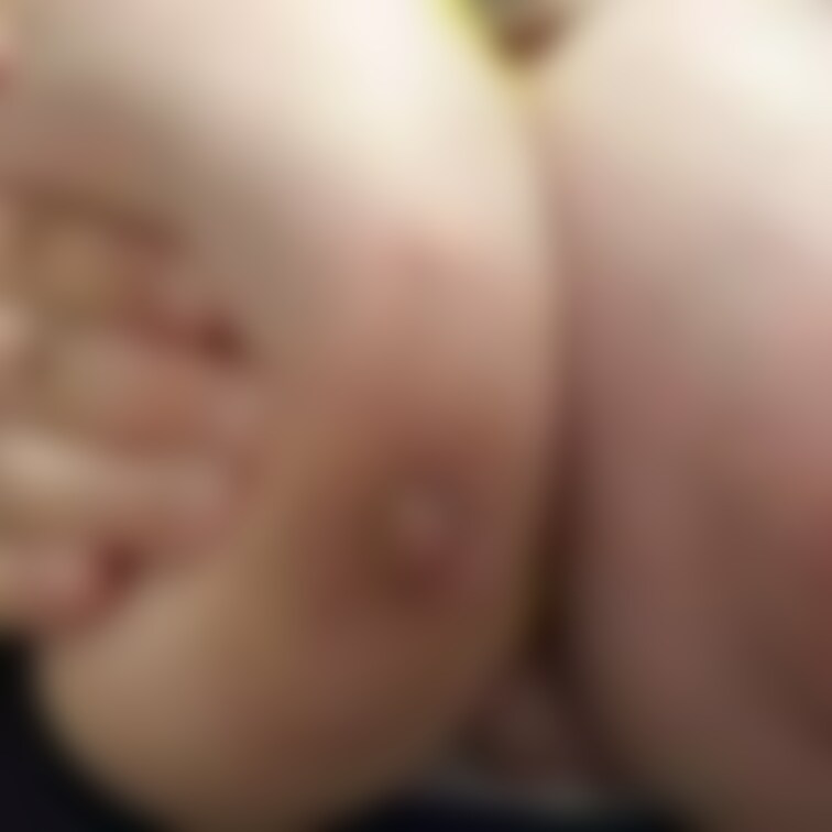 今日はバナナでパイズリしたやつの1部の動画！高速パイズリでございます🍌