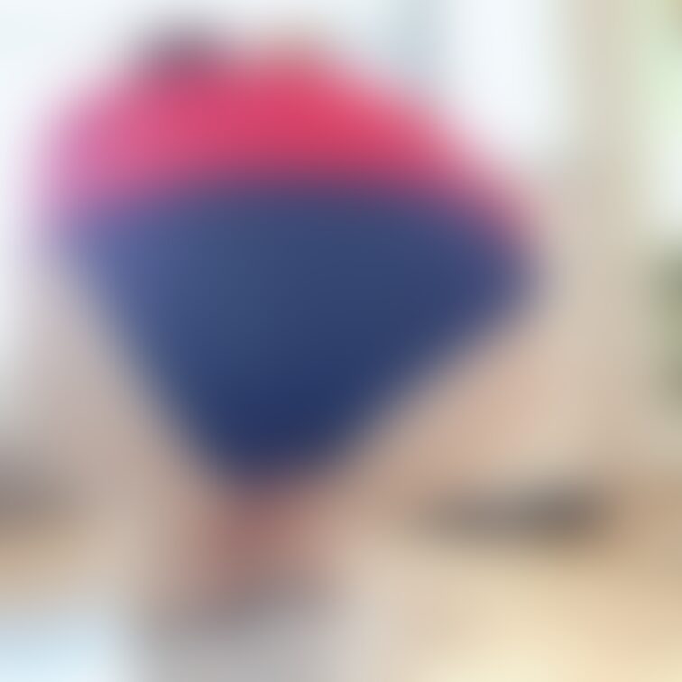 Twitterよりも先行して皆さまに最後のお尻画お見せします(*´艸`)🍑

ボール🏐拾う為にしゃがむとこんなはしたない