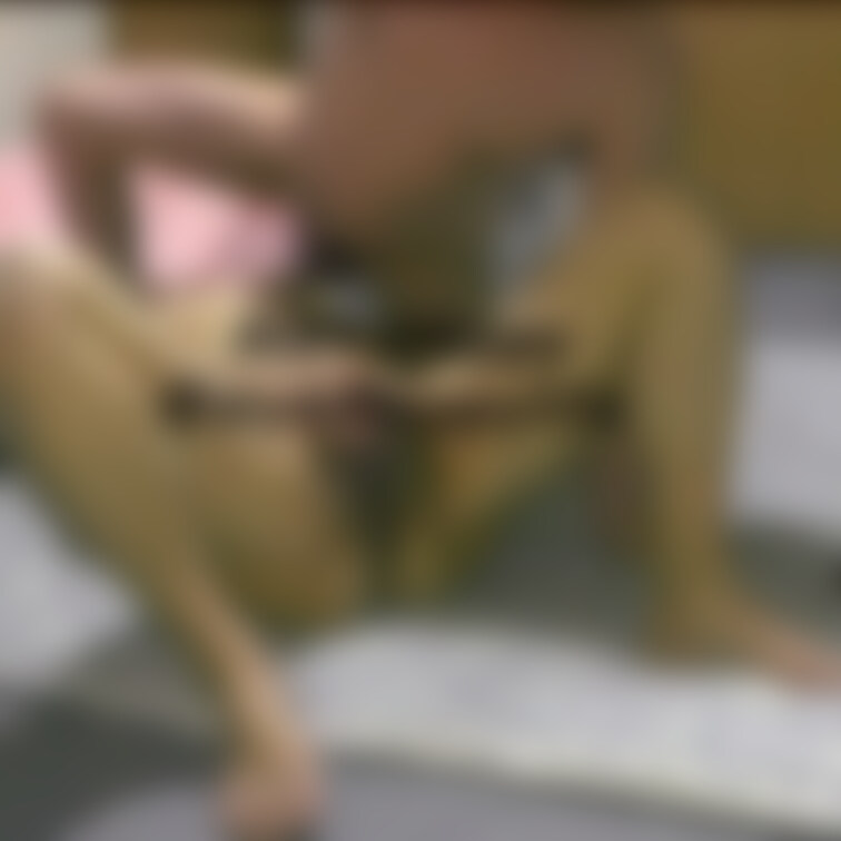 お早う御座います🙇‍♂️
復活シリーズということで・・・
投稿中ですが👩‍❤️‍💋‍👨
営み中におなら❓なのか❓見