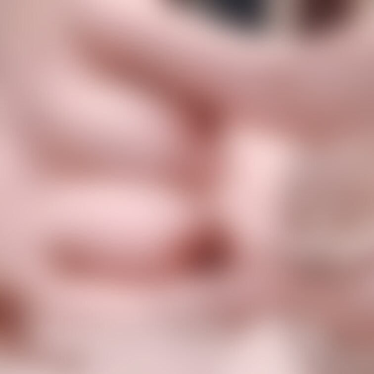 一緒に寝よ?おっぱい出ちゃってるけど。。