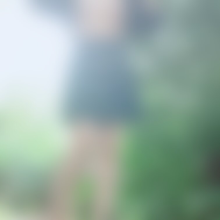 お外でシャツのボタン全開しちゃった🤭
風がきもちよくて、この後…したよね💞