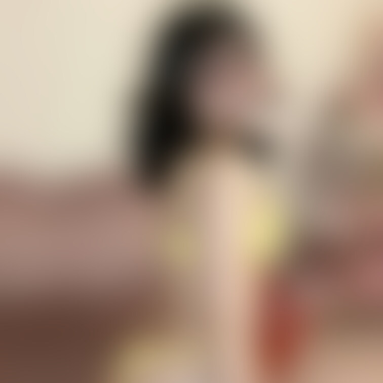 しょうがないからお尻も見せてあげる