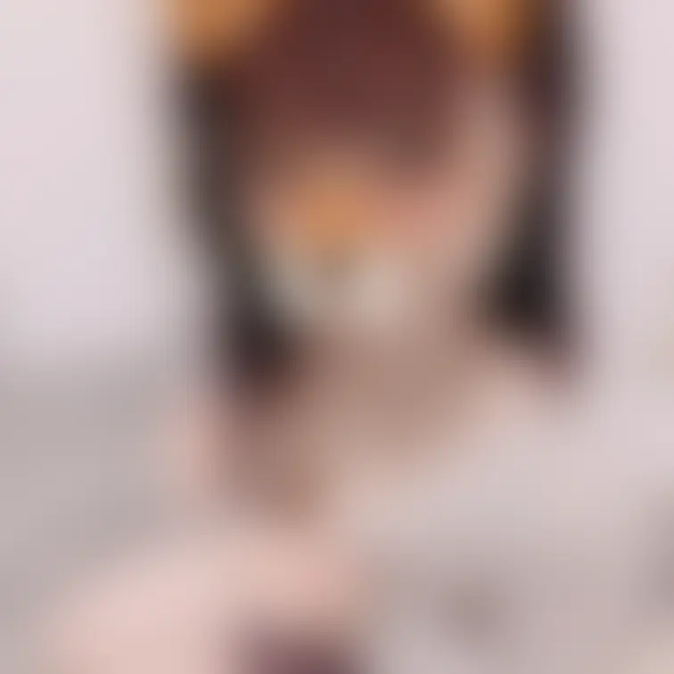 上から谷間ちらっ＆手ブラ＆したちち🌟
おっぱい祭りだよん🦊