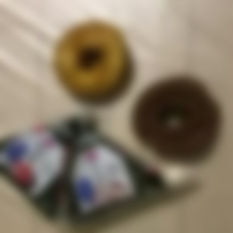 フードクラッシュ
おにぎり2個&ドーナツ2個
素足　　前からと上から撮影
6分20秒
