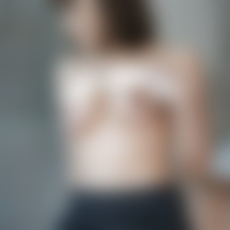 ちゃっかりパンチラもしてます🫣、、

あさっての私の誕生日、何してると思いますか？笑
