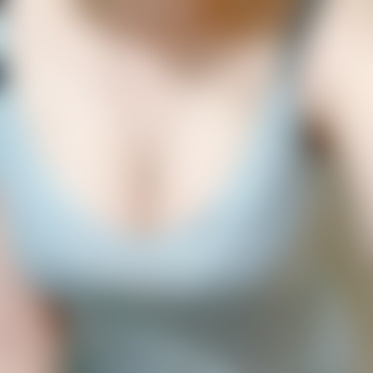 ネックレス長いと谷間に入ってしまう🥺