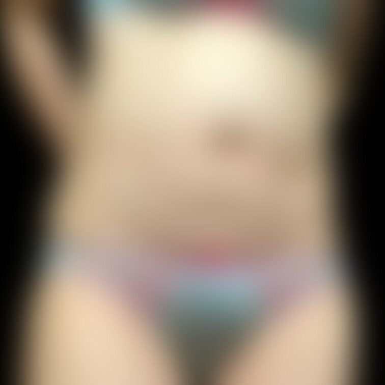 下着姿の方が萌えます💓
後ろもどうぞ