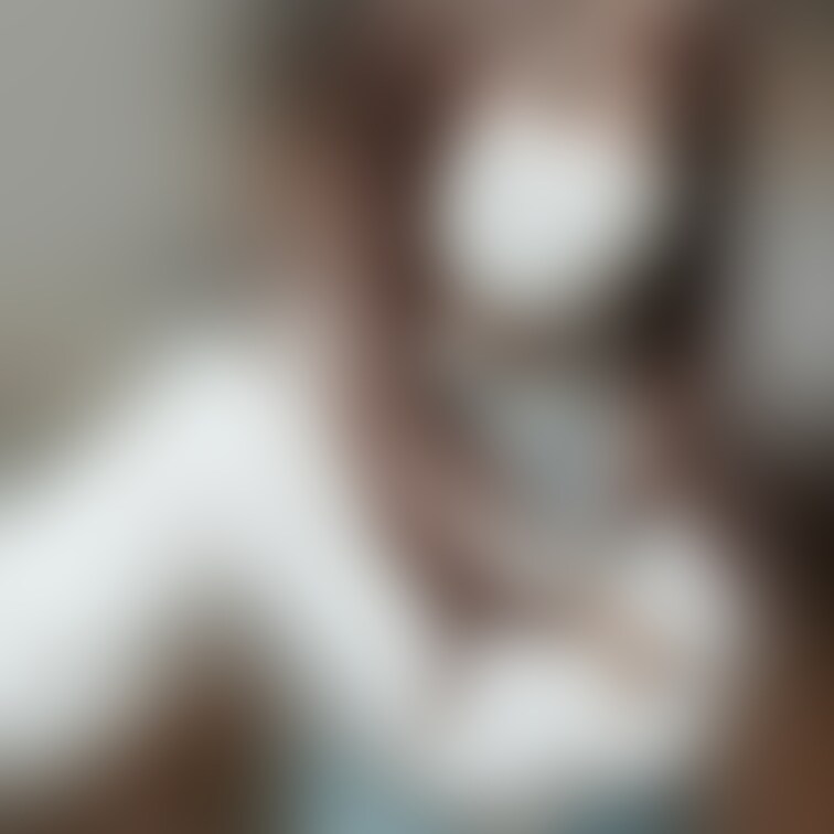 ちょっとだけ顔出しコス🤭
