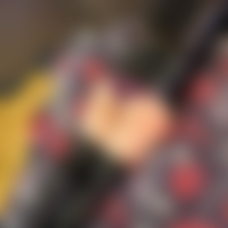 ボンテージとたまたま履いてた
紫おパンツが映えた( 💜´꒳`*)