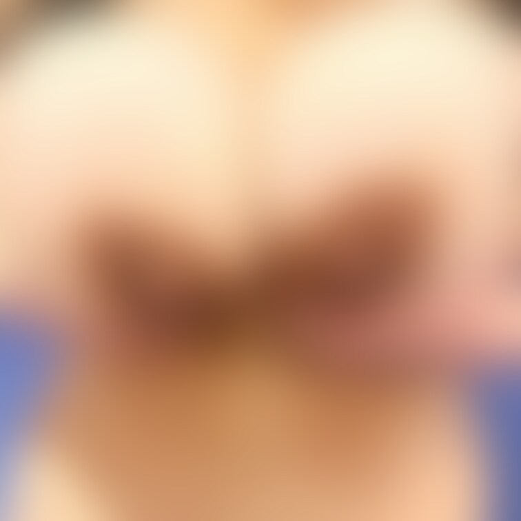 おっぱい持ち上げ。
重い…